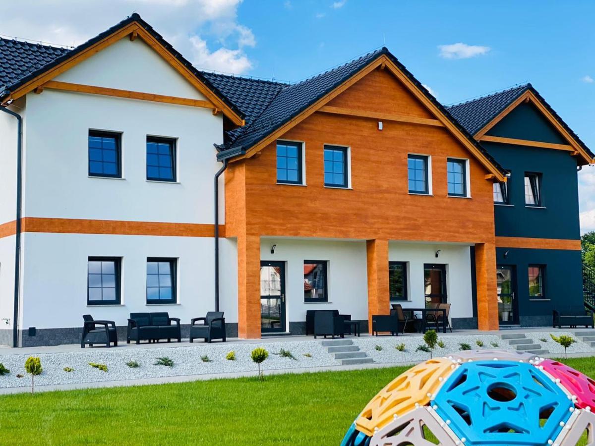Wonder Home - Apartamenty Halo Karkonosze Z Ogrodem, Sezonowym Basenem, Placem Zabaw I Widokiem Na Sniezke - Zlokalizowane Blisko Karpacza 마이스타코비체 외부 사진